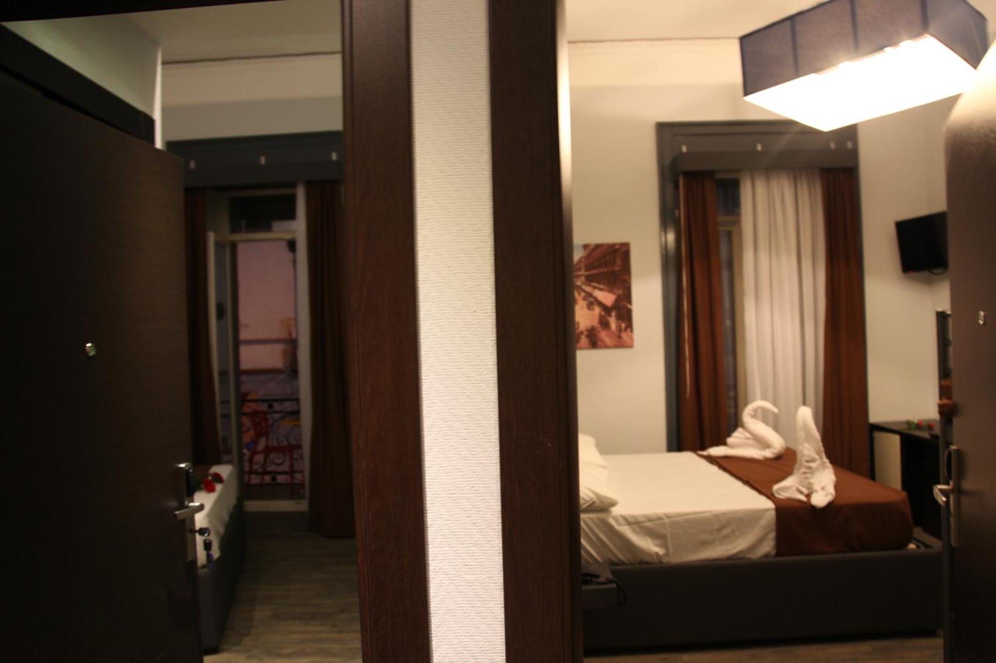 Dolce Vita Rooms Napels Buitenkant foto