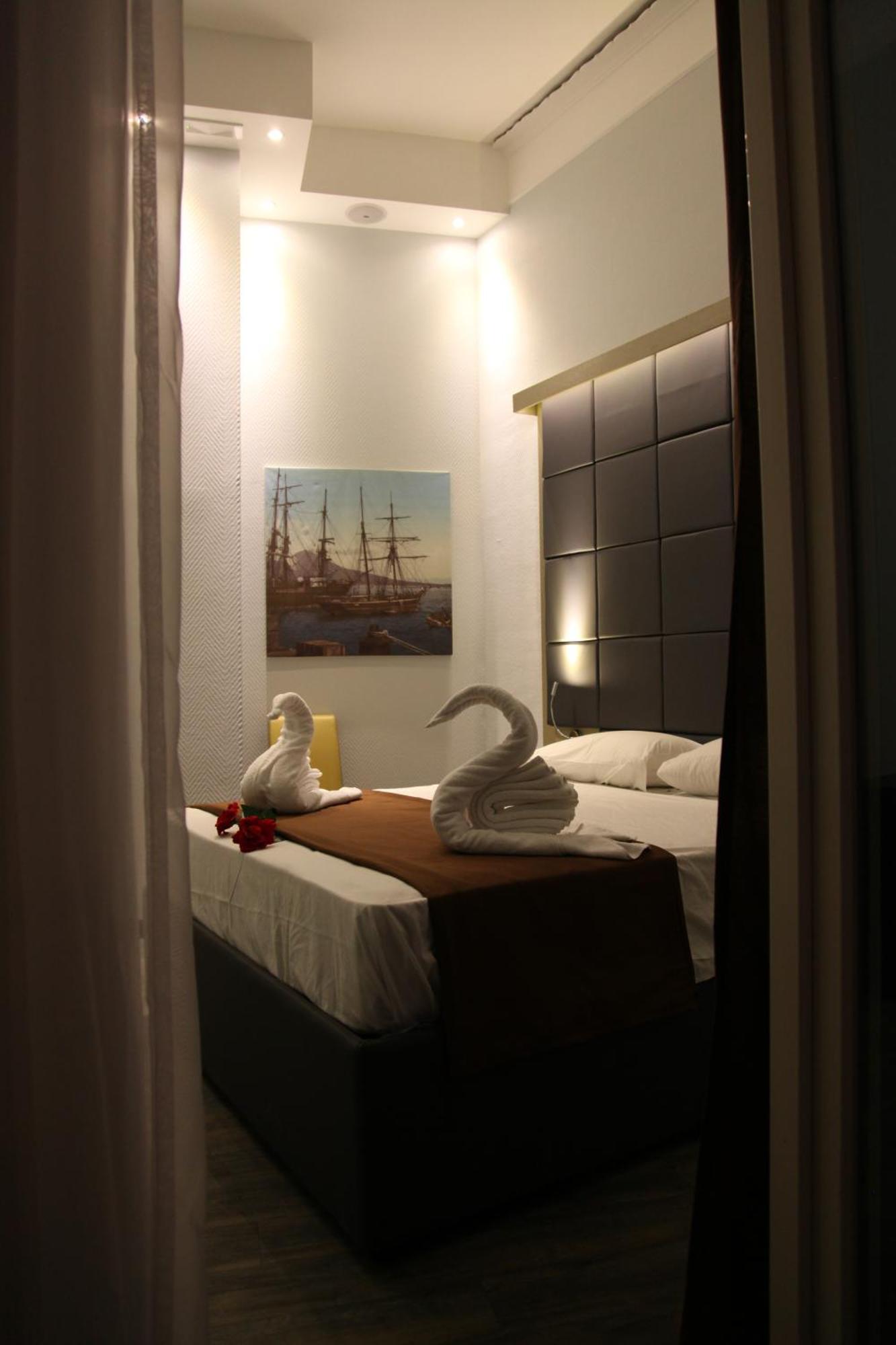 Dolce Vita Rooms Napels Buitenkant foto